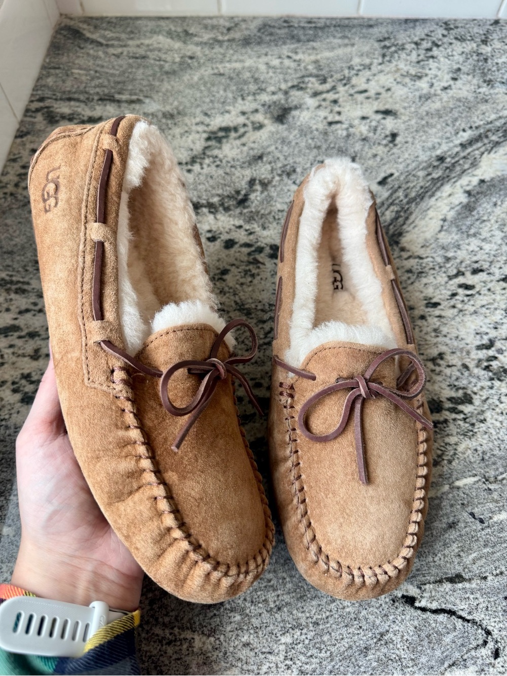 UGG Dakota Women’s Slippers. Like new. Size 9.